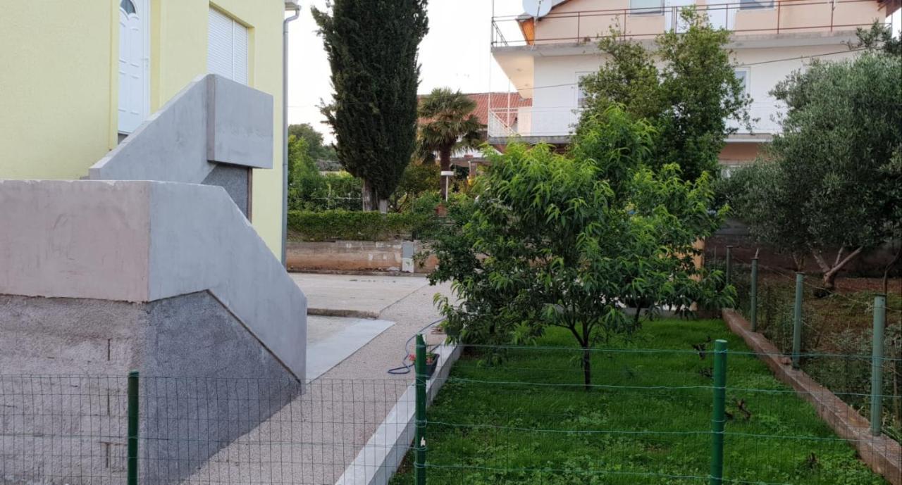 ברודאריצה Apartmani Milutin מראה חיצוני תמונה